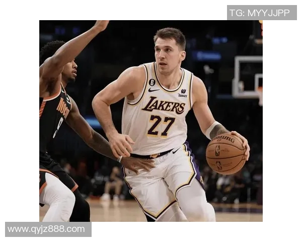 东契奇狂砍73分刷新现役最高分纪录独行侠力克太阳终结对手11连胜